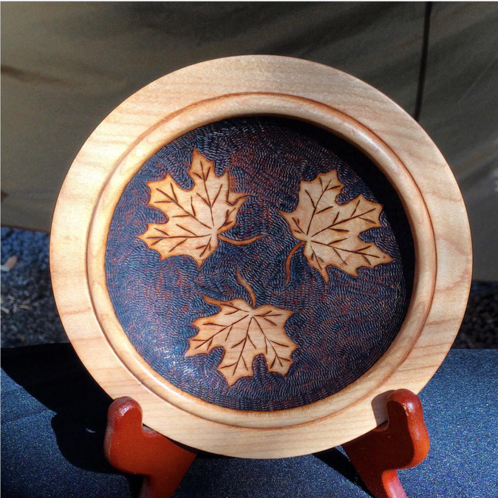 Maple Leaf Plate with Rim